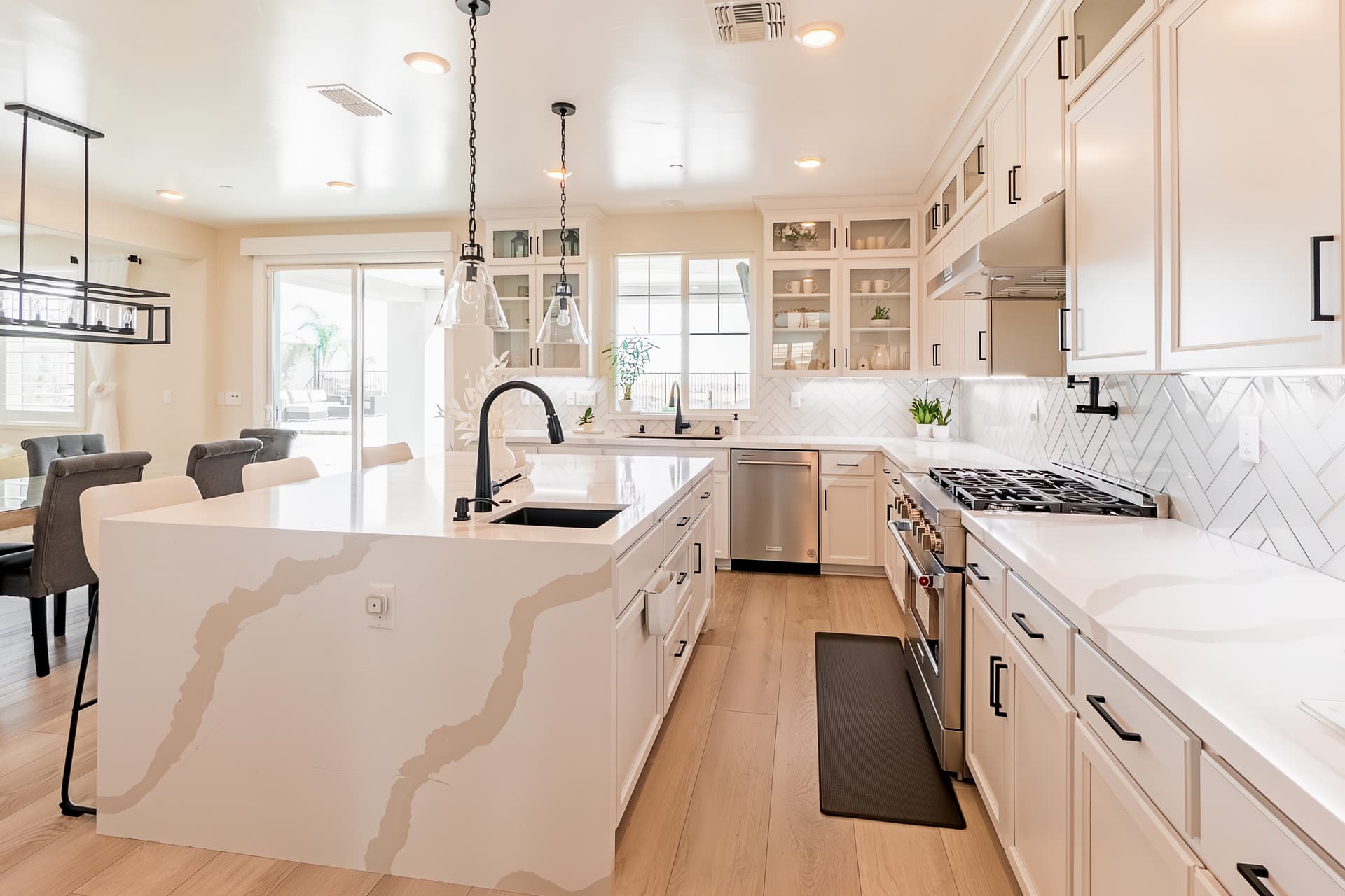 Modern kitchen with bar area